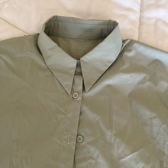 Slimming button down - Picture 2 of 6